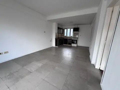 Departamento en Alquiler en Balvanera, $ 670.000