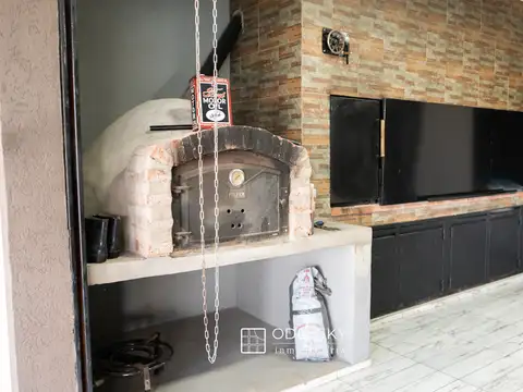 Quinta en Venta con 3 cocheras