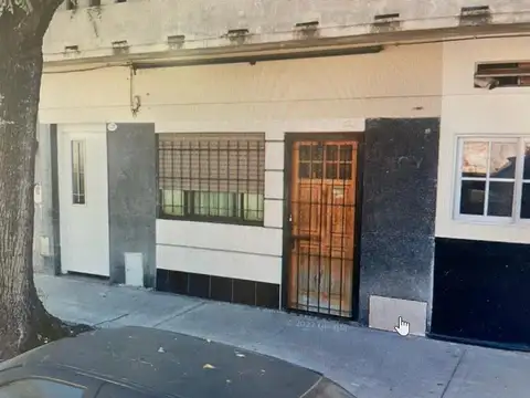 Laguna 1500, Piso 1
