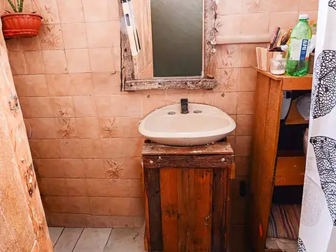 Casa 4 ambientes con 1 baño