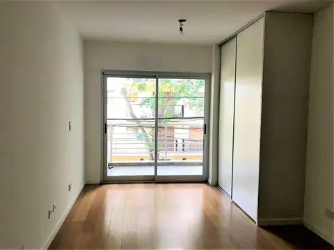 Holmberg 4100, Piso 4