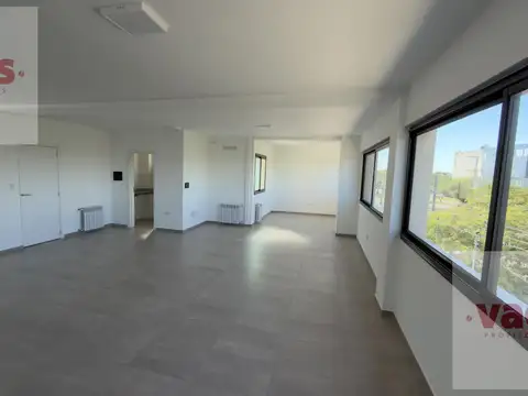 Oficina 2 ambientes con 2 baños