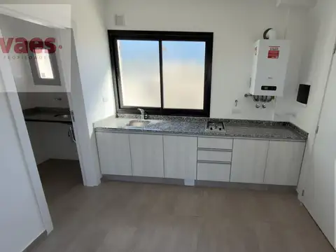 ALQUILER – Oficinas de categoría de 85 m² en Nuevo Poeta Lugones