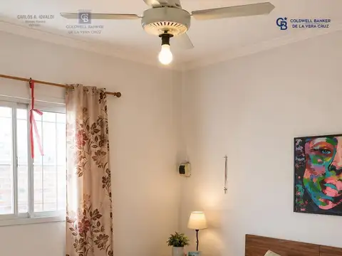 Casa 11 ambientes con 2 baños