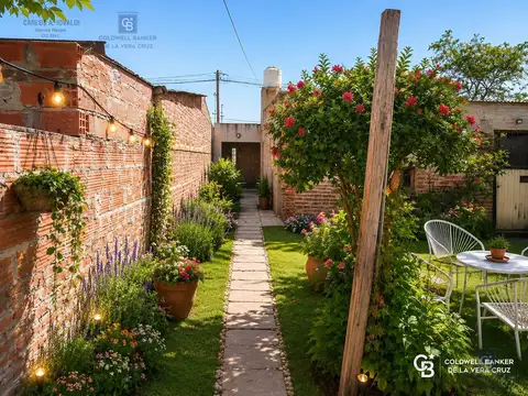 Casa en Venta con 2 cocheras