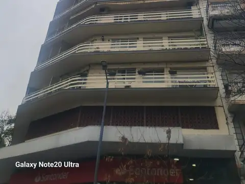 Departamento al frente esquina panoramica