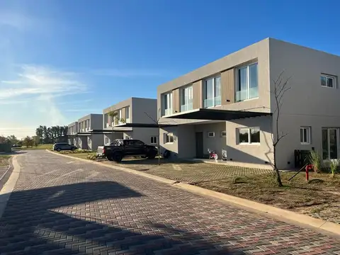 Pilara Town Houses 100