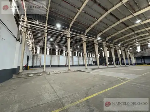 Galpón - depósito de 5332 m2 -  Bernal - Alquiler