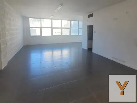 Oficina en Alquiler en Ramos Mejía, $ 890.000