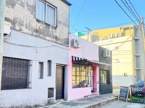 Venta - Propiedad Multifunción con Locales y Viviendas