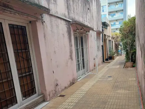 IMPORTANTE PROPIEDAD SOBRE LOTE 11.30 X 43.30 MTS. ZONIF. Cp