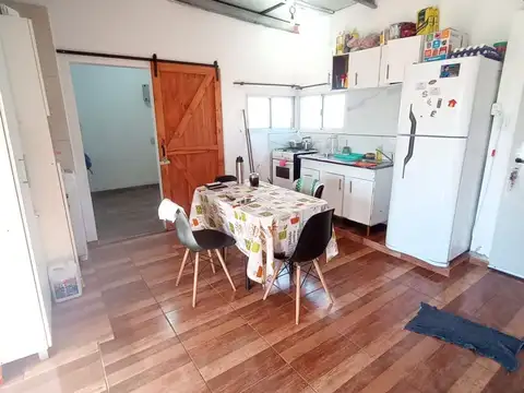CASA EN VENTA EN ALVEAR 2 DORMITORIOS GRAN TERRENO