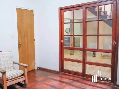 Casa 6 ambientes con 4 baños