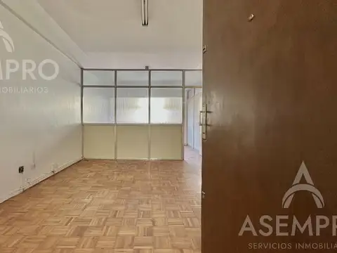 OFICINA PRIVADA EN FLORES