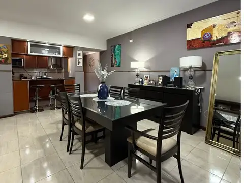 Casa 7 ambientes con 4 baños