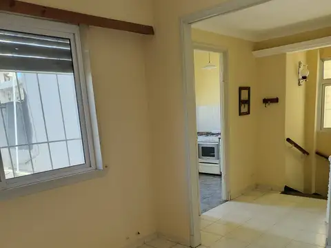 Depto Tipo Casa en Alquiler de 2 dormitorios