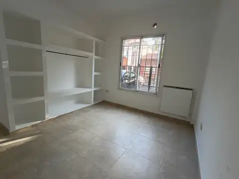 Departamento en Alquiler en Castelar Sur, $ 410.000