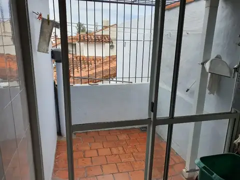 Excelente Chalet muy amplio en zona de la Iglesia en 2 plantas FINANCIACIÓN.