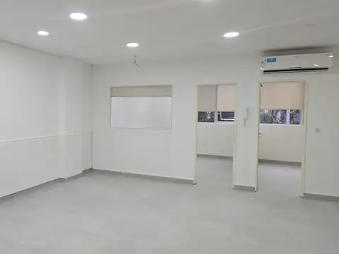 ALQUILER  - OFICINA COMERCIAL - PARQUE LELOIR - ITUZAINGO