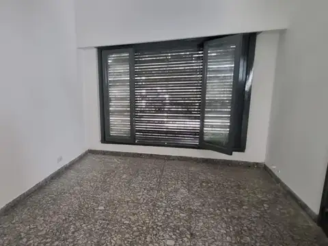 Depto Tipo Casa en Alquiler de 3 ambientes