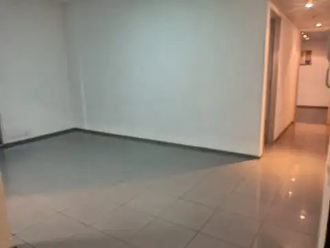 Oficina en Venta con 1 cochera
