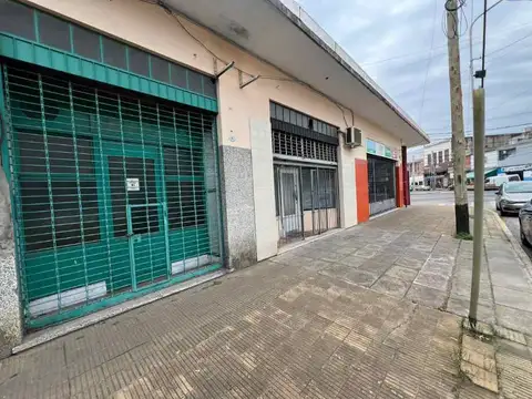 *VENTA IMPORTANTE INMUEBLE COMERCIAL *COMPUESTO POR 5 LOCALES  *SUP. TOTAL 180 MTS2