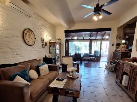 CIUDADELA.CROACIA al 3000. CASA 4 AMB.LOTE 8.66 X 43! EXCELENTE A 2 CUADRAS DE CABA  DUEÑO FINANCIA