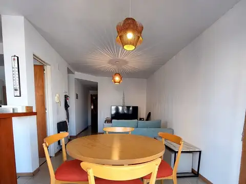 Departamento Centrico Alquiler Dos Dorm con Balcon