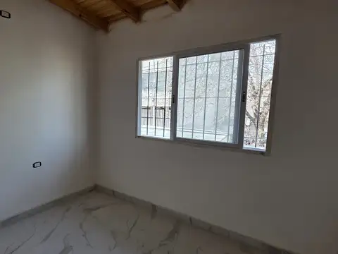 Departamento en Alquiler en Caseros, $ 650.000