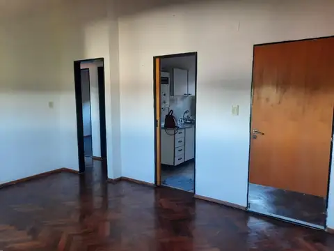 2 DORMIOTRIOS CON COCHERA, EN VENTA.