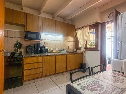 VENTA CASA 5 AMBIENTES CONSTITUCIÓN PILETA QUINCHO