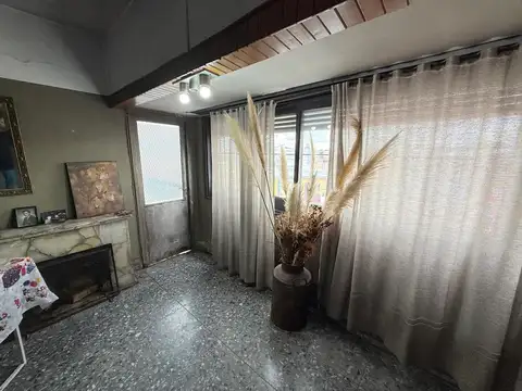 Depto Tipo Casa en Venta 45 años
