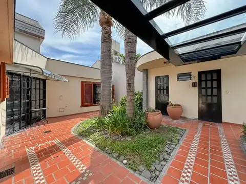 Casa en Venta en Castelar, USD 175.000