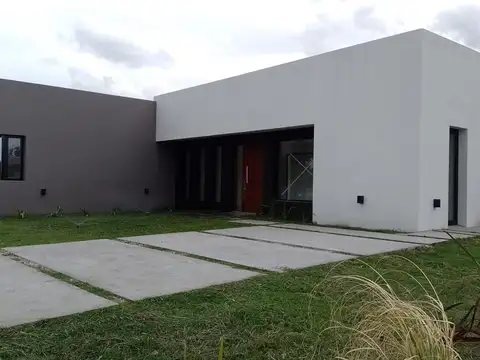 Departamento 6 ambientes con 2 baños