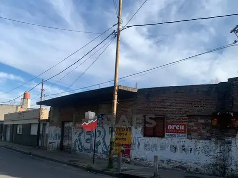 GALPON EN ESQUINA EN ZONA POTENCIAL A MTS DEL PUENTE NEGRO