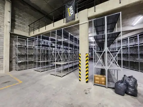 DEPOSITO CON OFICINAS  EN ALQUILER EN LOMA VERDE