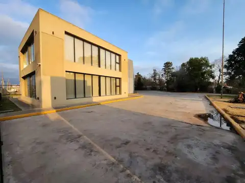 DEPOSITO CON OFICINAS  EN ALQUILER EN LOMA VERDE