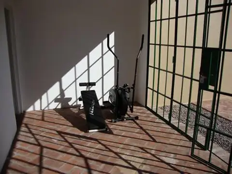Departamento en Alquiler en Barrio Grand Bourg, $ 400.000