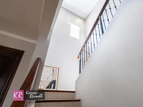 Casa 7 ambientes con 4 baños