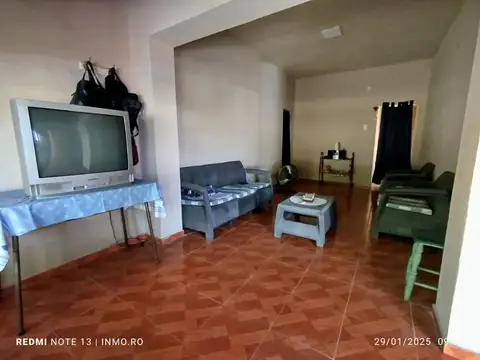 Casa en Venta con 3 cocheras