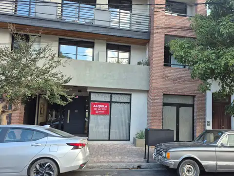 Pje Zorrilla 100, Piso Planta Baj