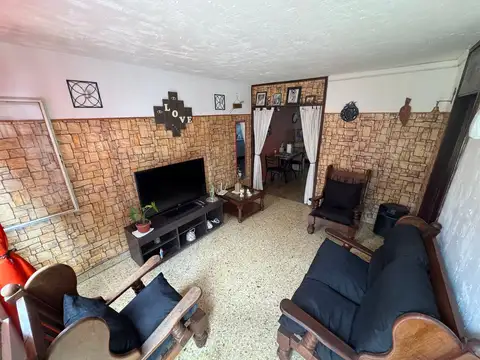 Depto Tipo Casa en Venta 41 años