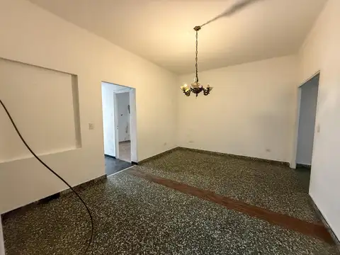 Depto Tipo Casa 3 ambientes con 2 baños