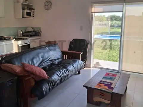 Casa 3 ambientes con 1 baño