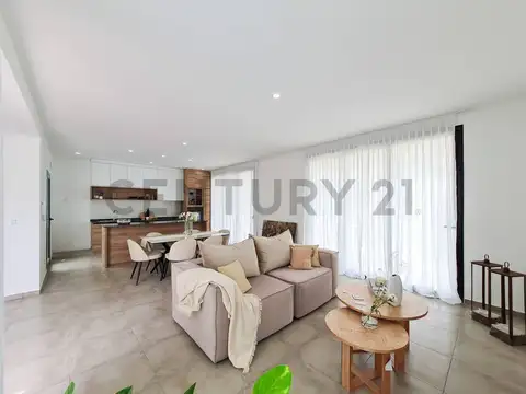 Casa en venta a estrenar en Barrio cerrado