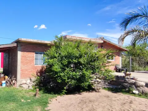 Casa en venta a mts del Arroyo Benitez, Cortaderas San Luis