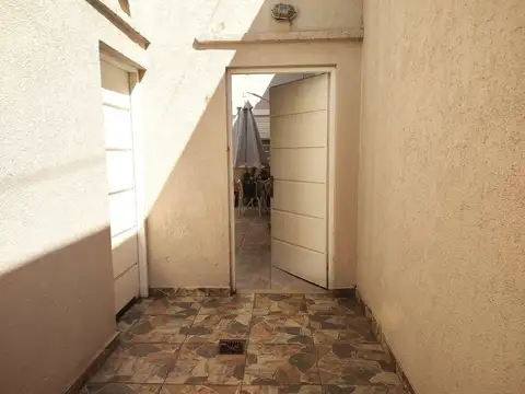 Depto Tipo Casa en Venta en Villa Pueyrredon, USD 187.000