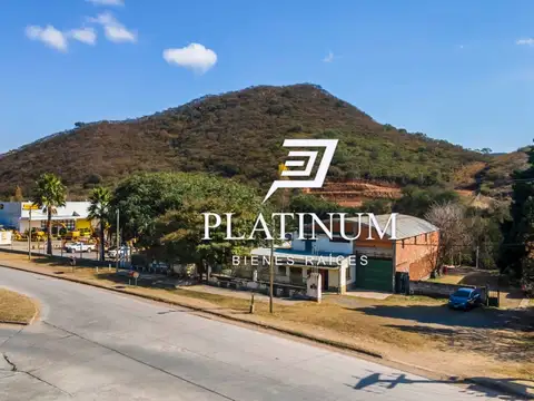 VENDE HECTÁREA CON AMPLIO GALPÓN Y DEPARTAMENTOS EN RUTA 9. COLECTORA NORTE