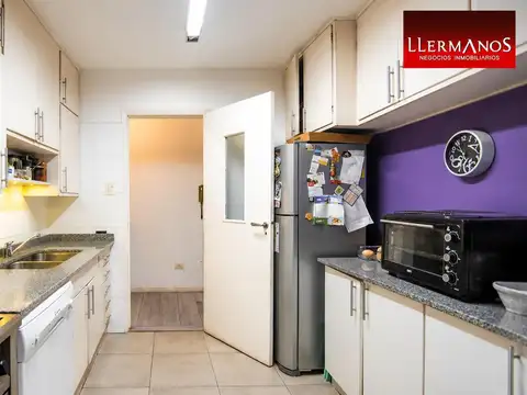 Venta Depto 5 Ambientes, 4 Dormitorios Belgrano con balcon.