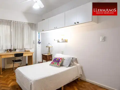 Venta Depto 5 Ambientes, 4 Dormitorios Belgrano con balcon.